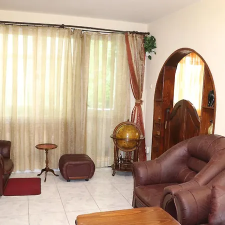 супер апартамент-център ヴァルナ